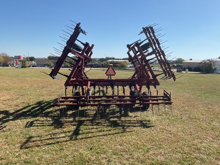 case-ih-4600-image-3