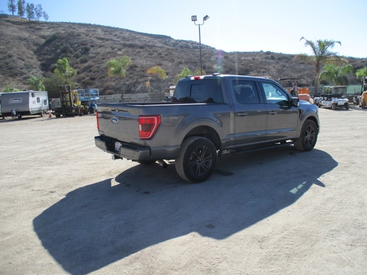 2022-ford-f150-xlt-image-3