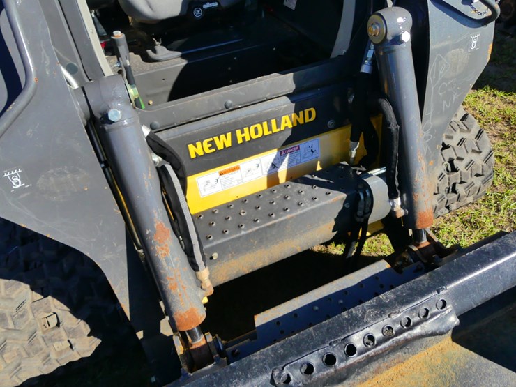 2022-new-holland-c332-image-11