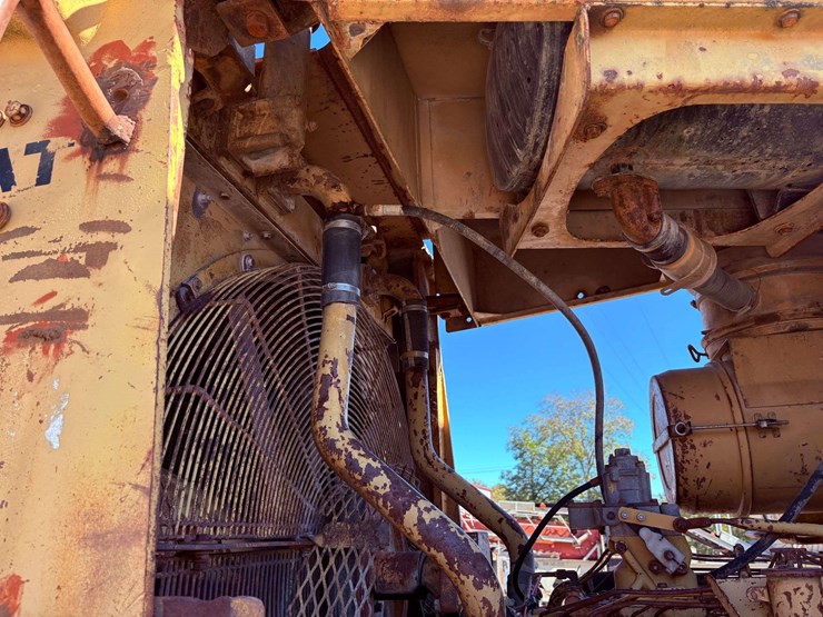 1984-caterpillar-d9l-image-39