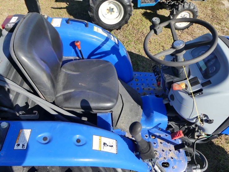 2016-new-holland-workmaster-37-image-11