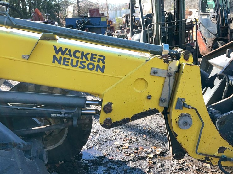 2011-wacker-neuson-750t-image-40