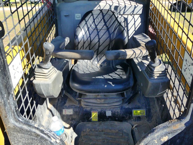 2022-caterpillar-259d3-image-13