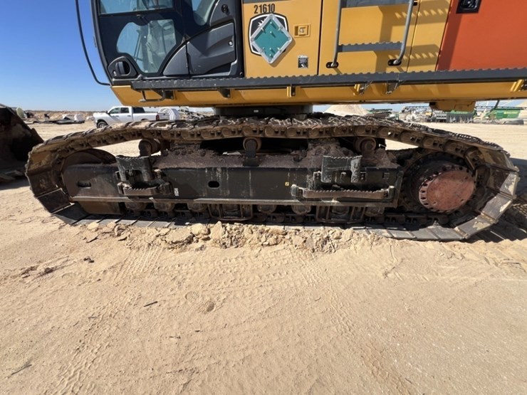 2019-deere-670g-lc-image-25