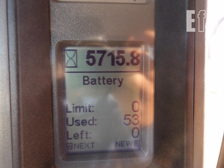 new-holland-t9040-image-34