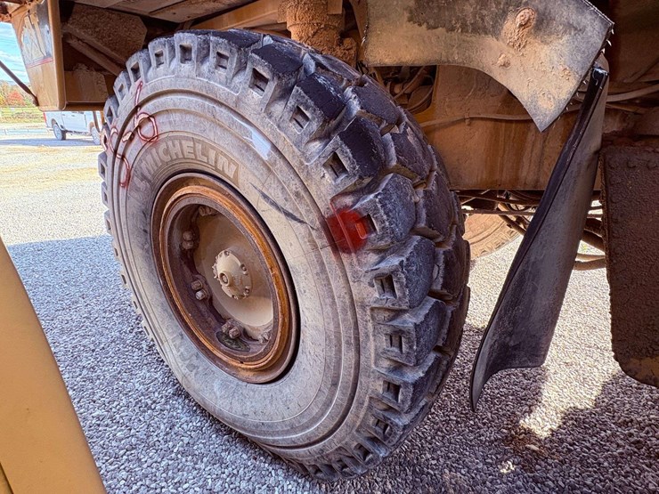 1993-caterpillar-773b-image-8