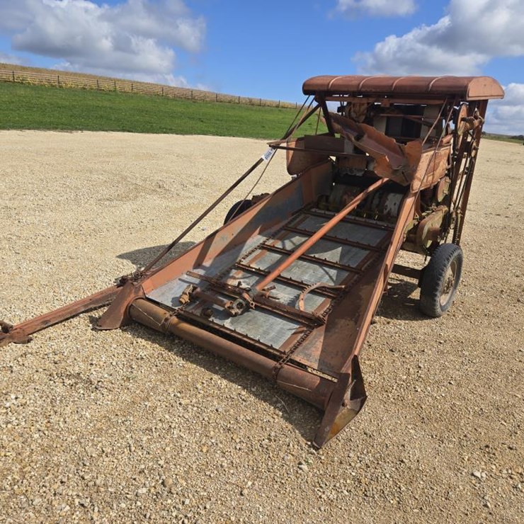 #5829 • AC ROUND BALER - **PARTS ONLY**