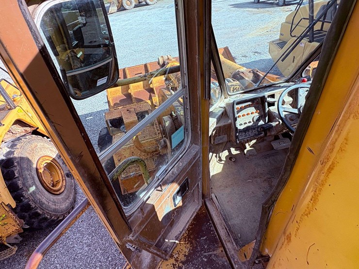 1982-caterpillar-988b-image-44