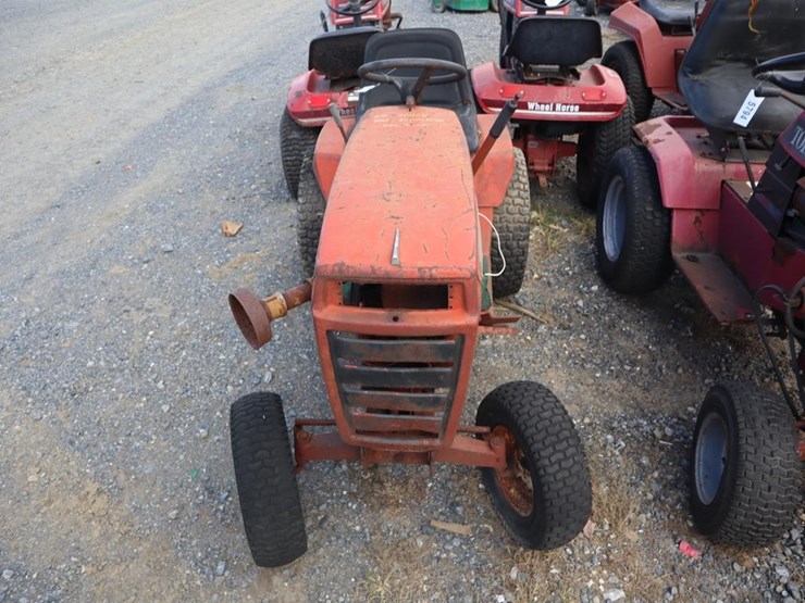 wheel-horse-lawn-&-garden-tractor-image-3