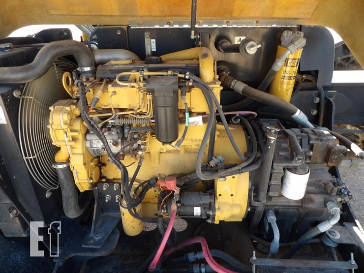 caterpillar-tl642-image-11