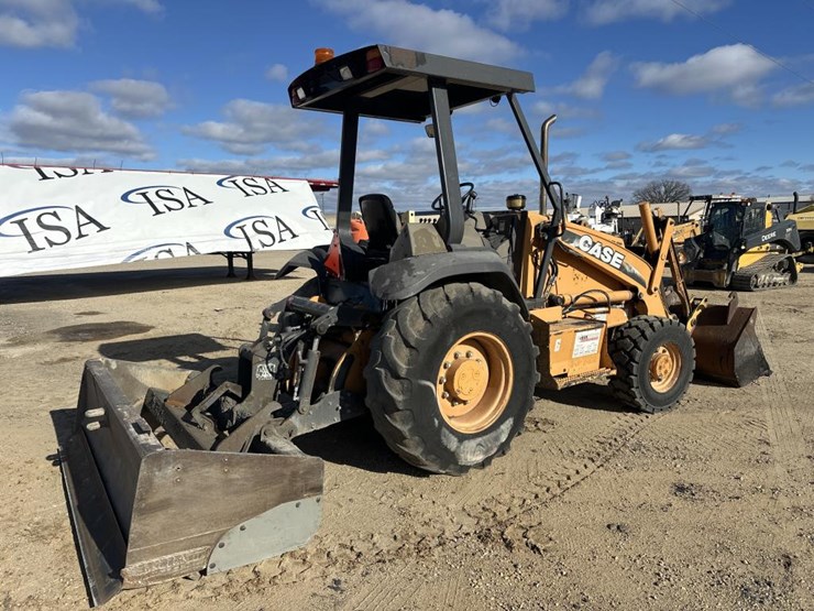 2008-case-570l-xt-image-5