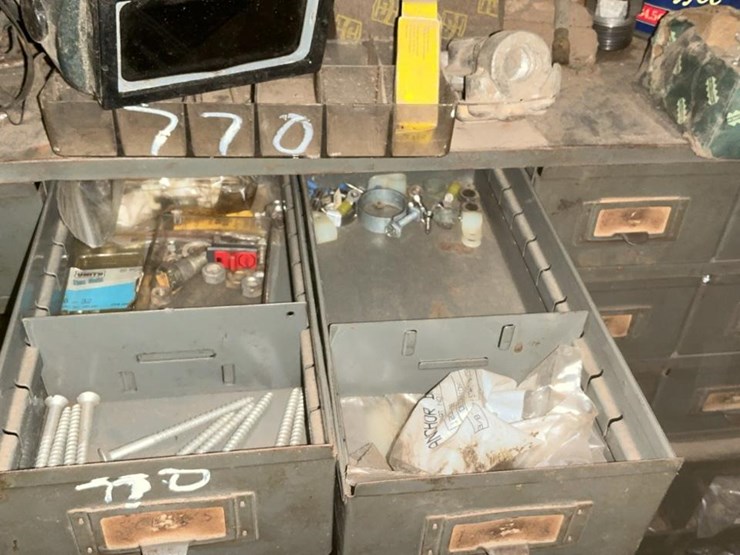 #770-•-parts-rack-of-nuts,-bolts,-washers-and-more-image-11