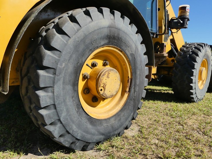 2018-caterpillar-906m-image-6