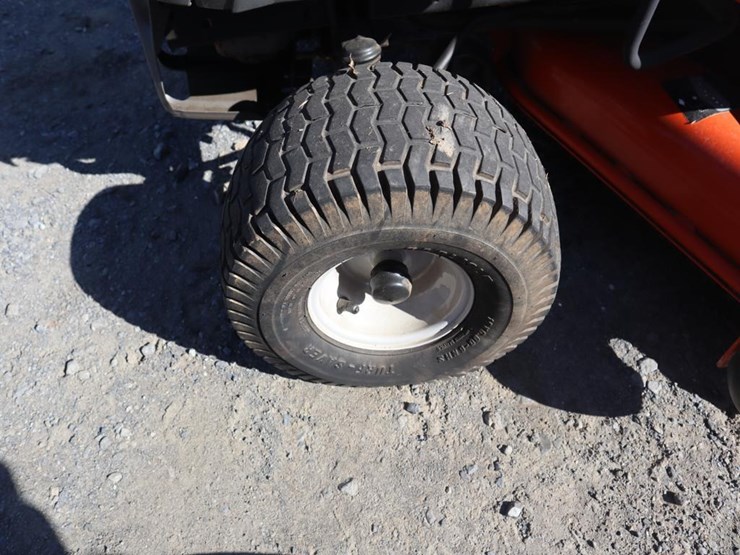 husqvarna-yth25k48-riding-mower-image-12