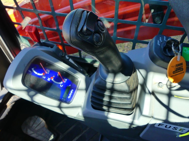 2016-kubota-svl75-2-image-15