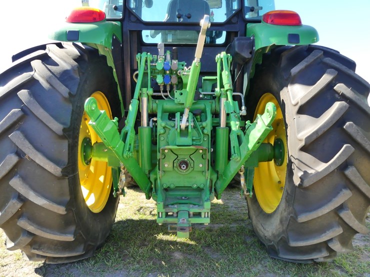2017-john-deere-6120e-image-5
