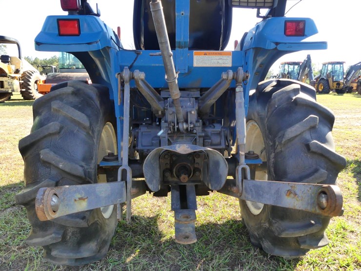 new-holland-tc21d-image-5