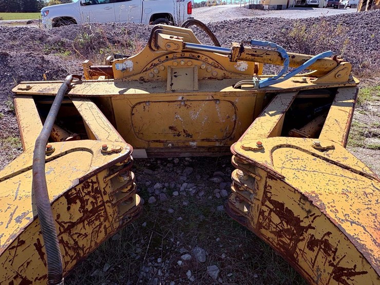 imac-cws-wl120-tire-manipulator-attachment-image-8