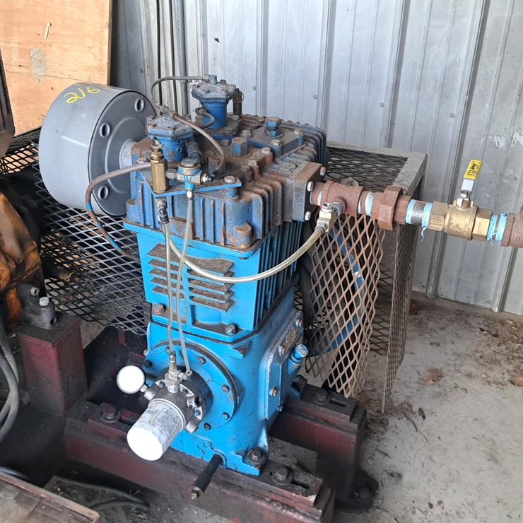 #216 • Quincy Air Compressor