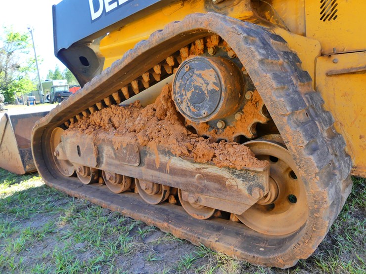 2018-deere-323e-image-5