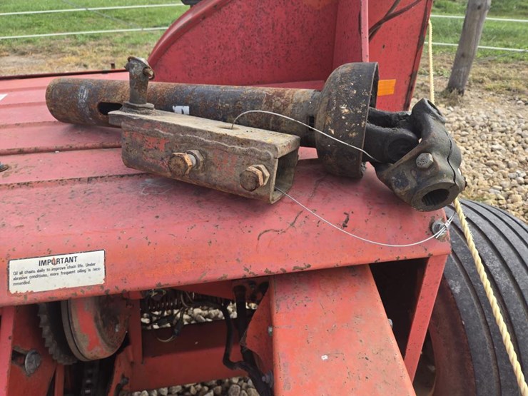 #5869-•-new-idea-pull-type-chopper-w/-2-row-30"-corn-head-image-15