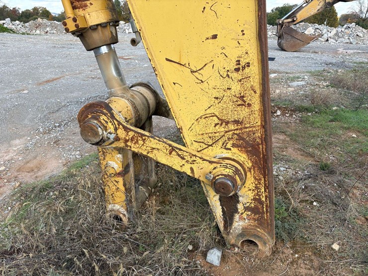 1998-caterpillar-375l-image-10