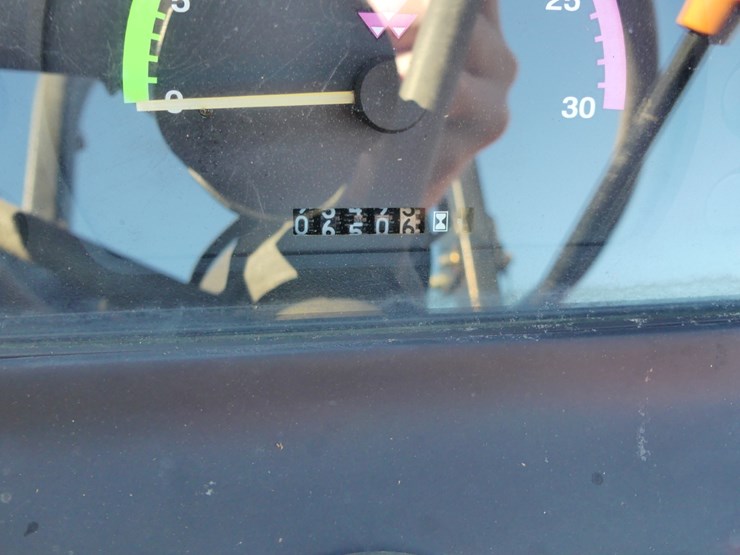 massey-ferguson-2625-image-12