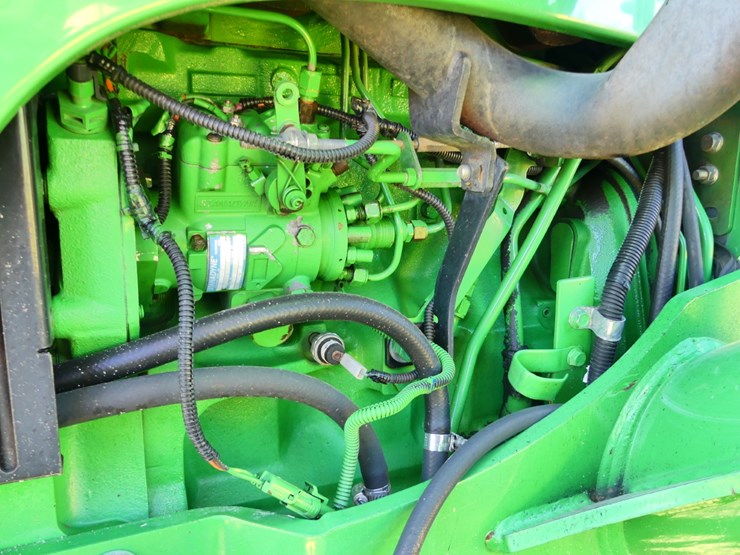 2014-john-deere-5055e-image-12