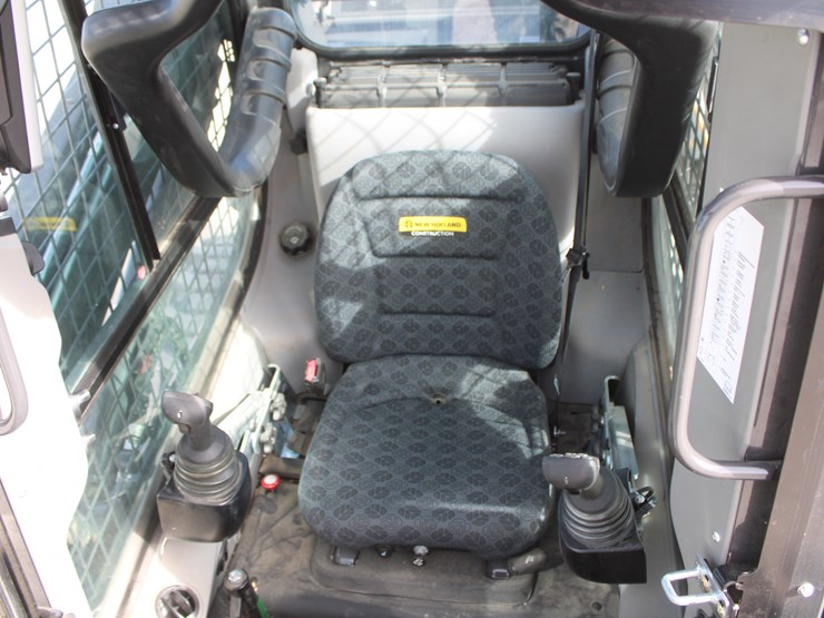 2023-new-holland-l328-image-34