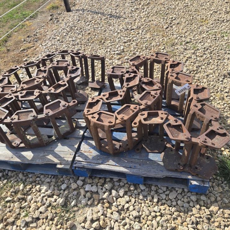 #5858 • STEEL TRACKS- FITS JD 475 SKID LOADER