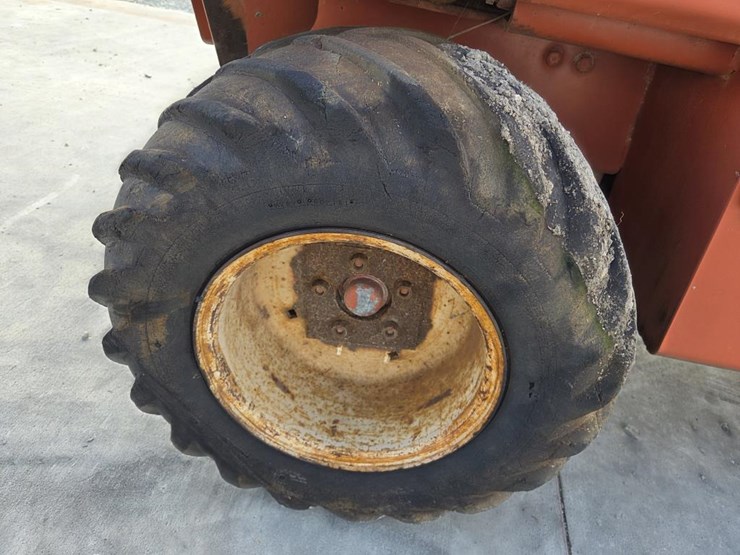 ditch-witch-350sx-image-45