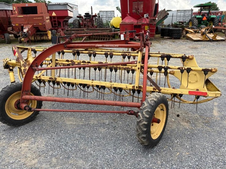 new-holland-256-image-5