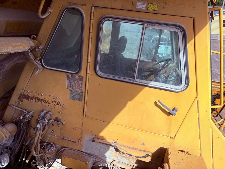 1994-caterpillar-773b-image-39