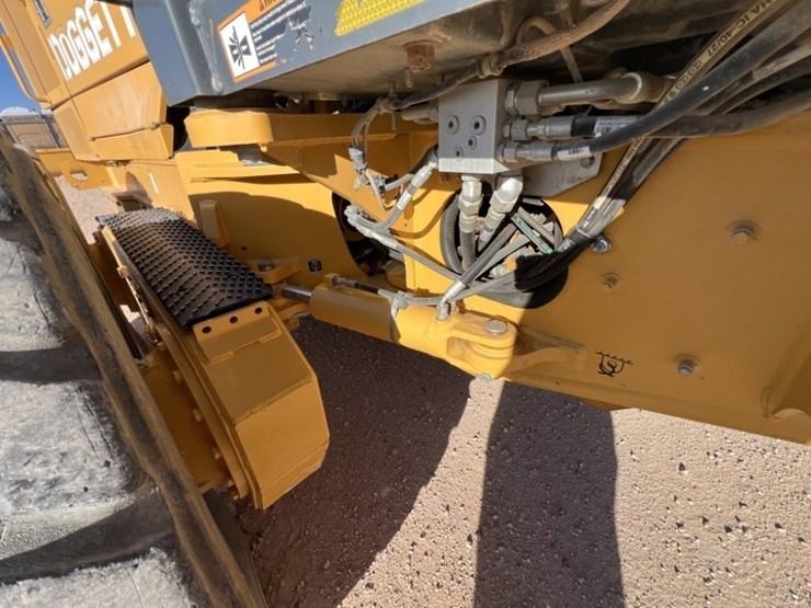 2018-deere-872gp-image-27