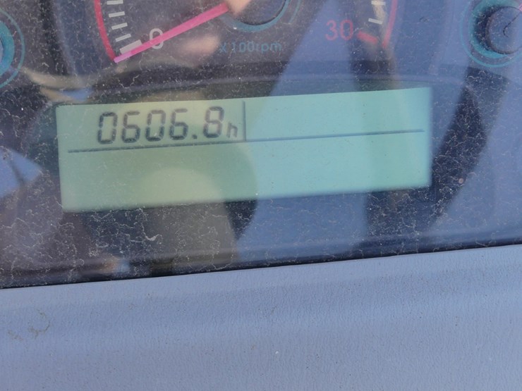 2016-new-holland-workmaster-37-image-14