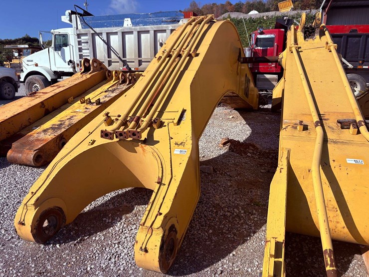 caterpillar-375-image-3