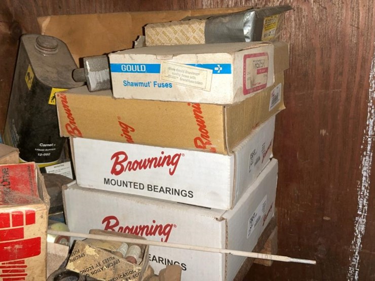 #763-•-bearings,-sprckets,-and-assorted-parts-image-32