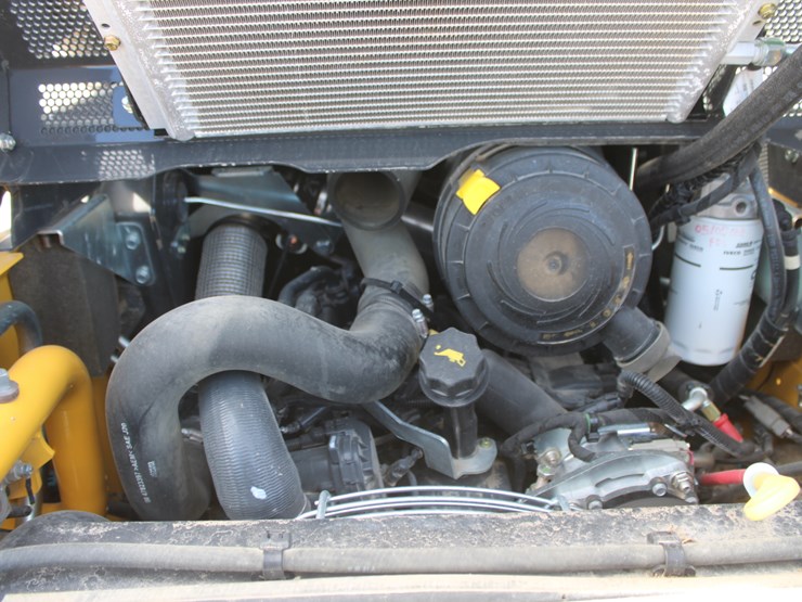 2023-new-holland-l328-image-22