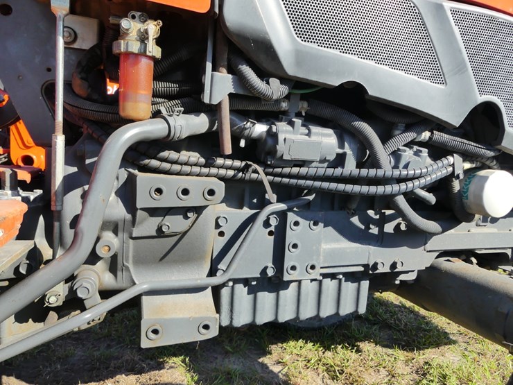 2018-kubota-l4701-image-10