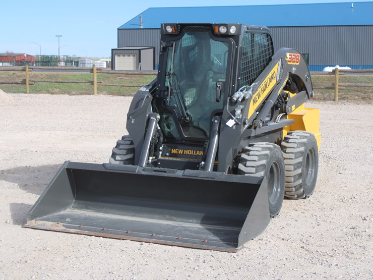 2023-new-holland-l328-image-1