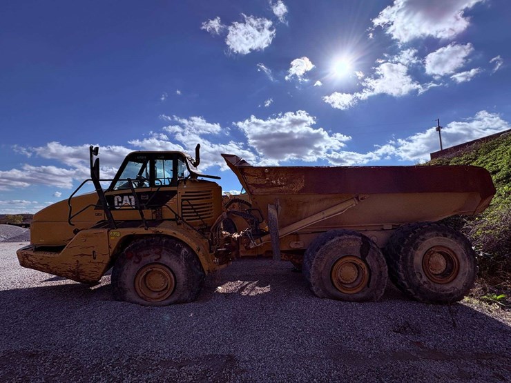 2007-caterpillar-740-image-16