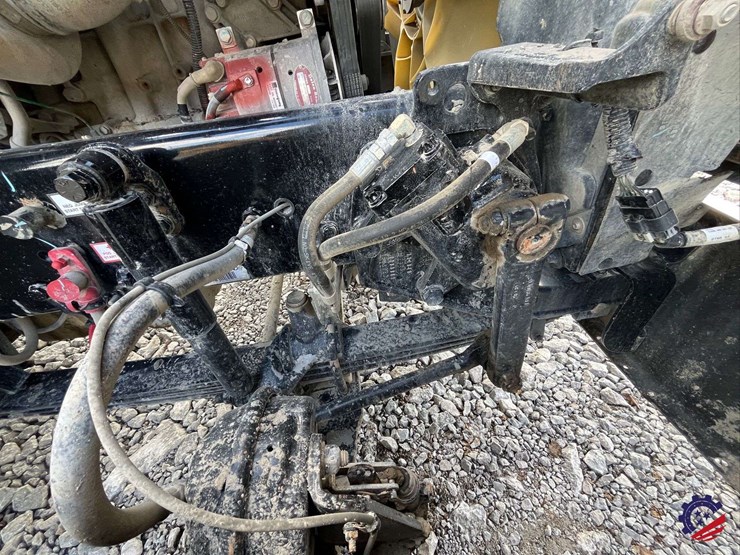 2020-freightliner-122sd-image-50