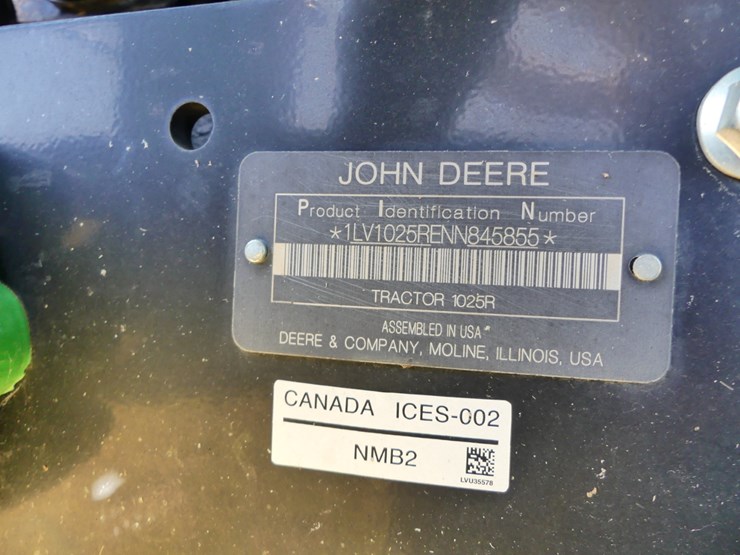 2022-john-deere-1025r-image-17