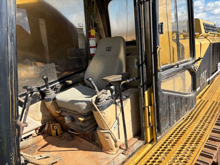 1999-caterpillar-375l-image-67