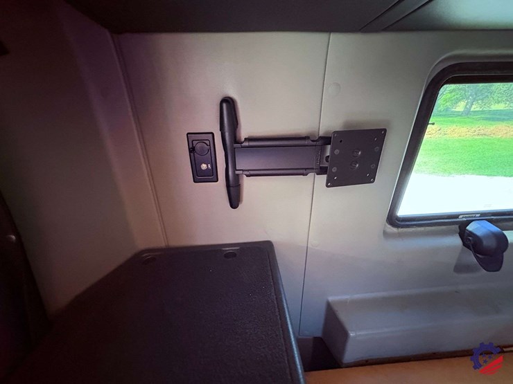 2017-international-prostar-image-99