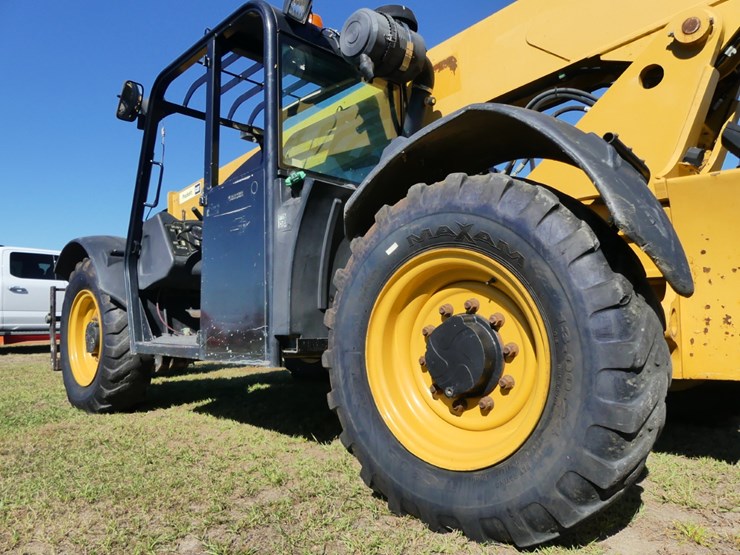 2015-caterpillar-tl642c-image-7