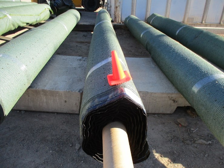 unused-roll-of-artificial-turf-image-1