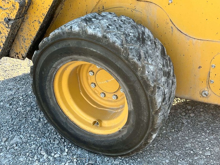 2022-caterpillar-262d3-image-9