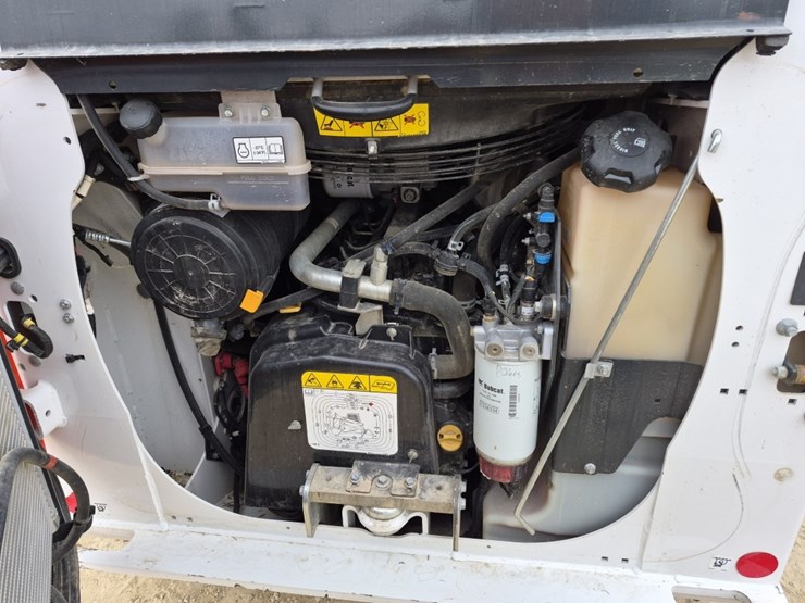2023-bobcat-s64-image-12
