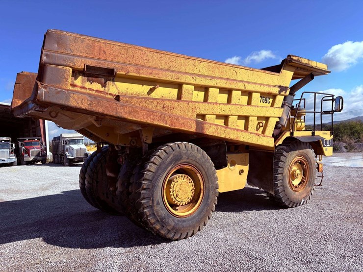 1995-caterpillar-769c-image-3